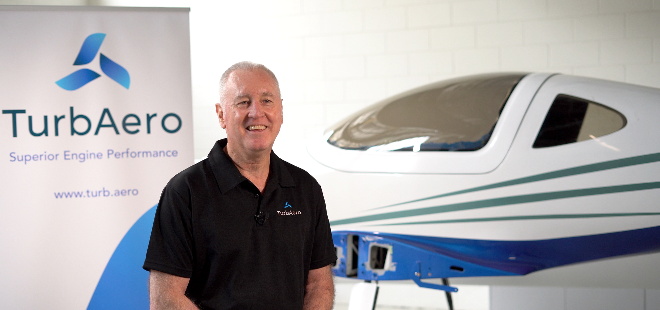 Dave Limmer in front of Arion Lightning XS 4